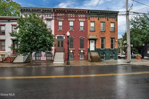 282 Lark St, Albany, NY 12210