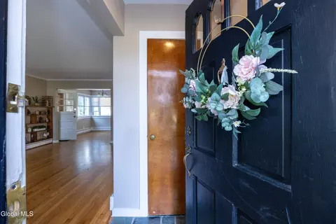 Entry Way - 2 Arden Rd, Schenectady, NY 12302 photo 2 of 4