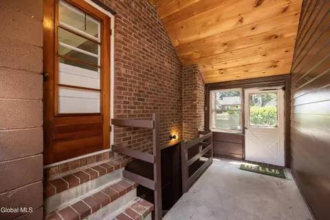 Exterior - 2 Arden Rd, Schenectady, NY 12302 photo 6 of 7