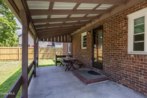 Exterior - 2 Arden Rd, Schenectady, NY 12302 photo 5 of 7