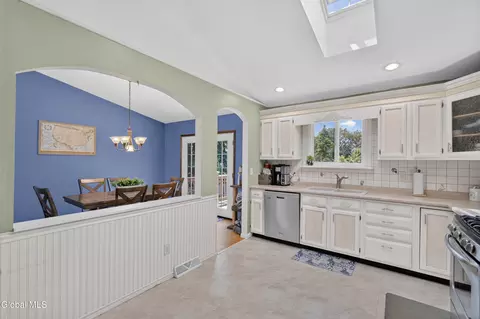 Kitchen - 35 Hillcrest Ave, Schenectady, NY 12309 photo 3 of 4