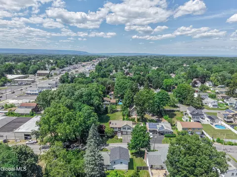 View/Area - 35 Hillcrest Ave, Schenectady, NY 12309 photo 5 of 8