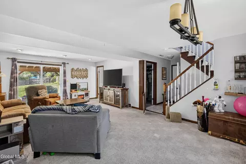 Other - 35 Hillcrest Ave, Schenectady, NY 12309 photo 4 of 11