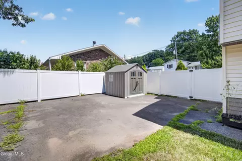 Exterior - 35 Hillcrest Ave, Schenectady, NY 12309 photo 16 of 21