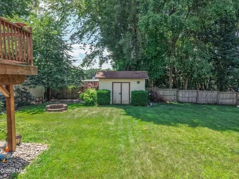 Exterior - 35 Hillcrest Ave, Schenectady, NY 12309 photo 8 of 21