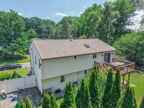 Exterior - 35 Hillcrest Ave, Schenectady, NY 12309 photo 6 of 21
