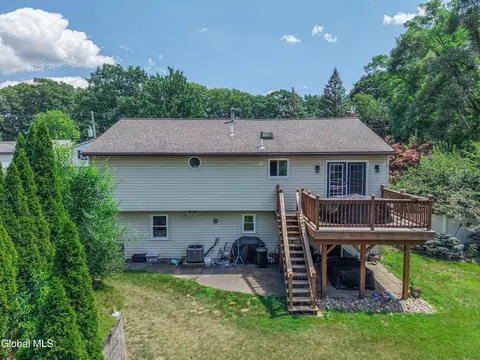 Exterior - 35 Hillcrest Ave, Schenectady, NY 12309 photo 5 of 21