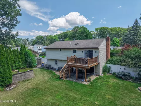 Exterior - 35 Hillcrest Ave, Schenectady, NY 12309 photo 4 of 21