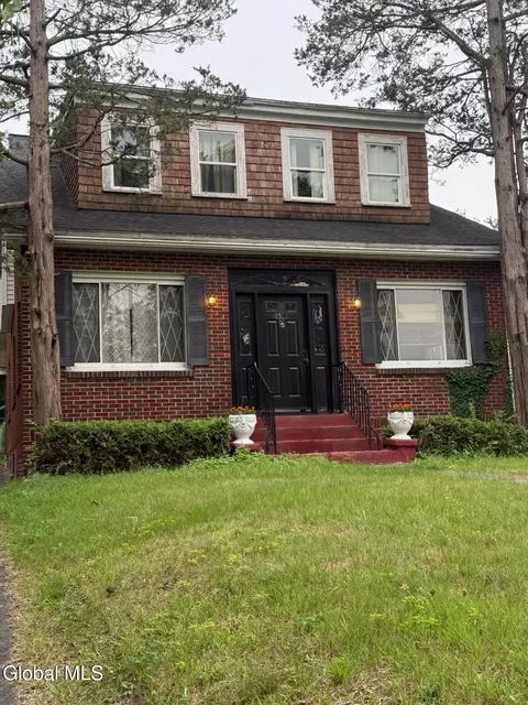 1513 Bouton Rd, Troy, NY 12180