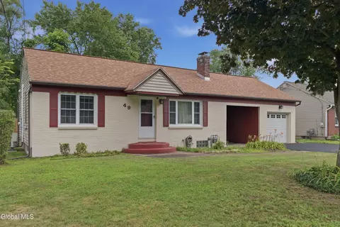 49 Gipp Rd, Albany, NY 12203