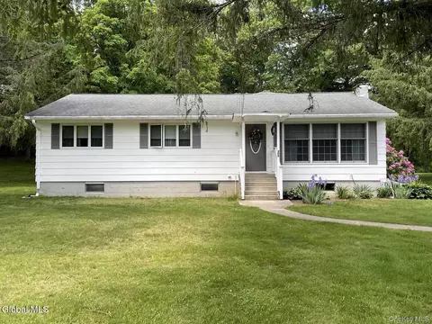 200 Stillwater Bridge Rd, Schaghticoke, NY 12154