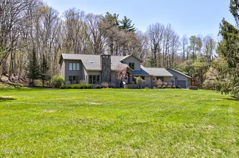 1 Rainbow Way, Malta, NY 12020