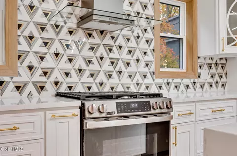 Kitchen - 49 Tabor Rd, Mechanicville, NY 12118 photo 5 of 8