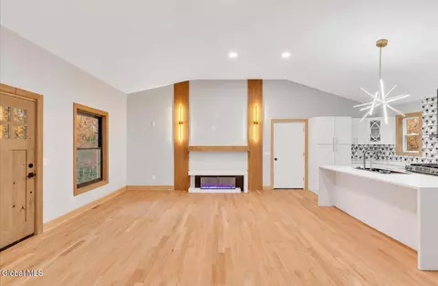 Living - 49 Tabor Rd, Mechanicville, NY 12118 photo 3 of 7