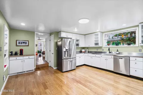Kitchen - 33 Front St, Schenectady, NY 12305 photo 1 of 3