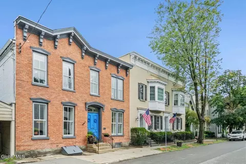 Exterior - 33 Front St, Schenectady, NY 12305 photo 3 of 9