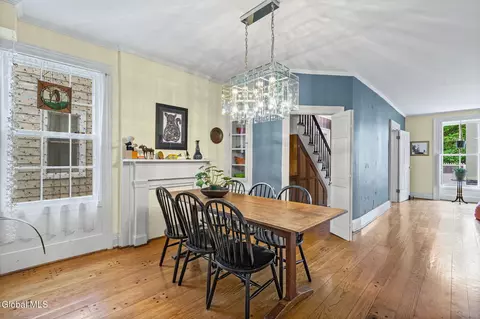 Dining - 33 Front St, Schenectady, NY 12305 photo 2 of 2