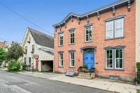 Exterior - 33 Front St, Schenectady, NY 12305 photo 4 of 9
