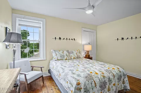 Bedroom - 33 Front St, Schenectady, NY 12305 photo 8 of 9