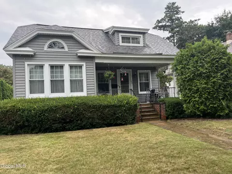 Exterior - 825 Dean St, Schenectady, NY 12309 photo 3 of 12