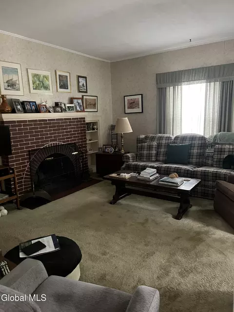 Living - 825 Dean St, Schenectady, NY 12309 photo 2 of 2