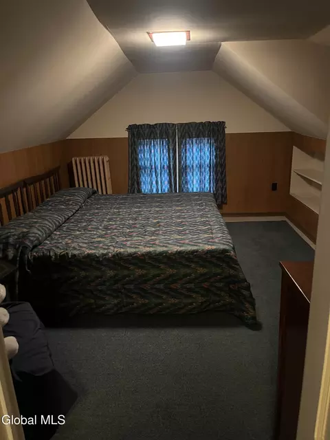 Bedroom - 825 Dean St, Schenectady, NY 12309 photo 7 of 8