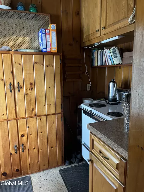Kitchen - 825 Dean St, Schenectady, NY 12309 photo 4 of 7