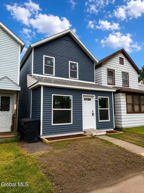 1337 2nd Ave, Watervliet, NY 12189