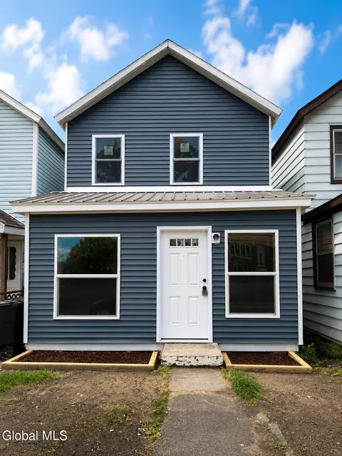 1337 2nd Ave, Watervliet, NY 12189
