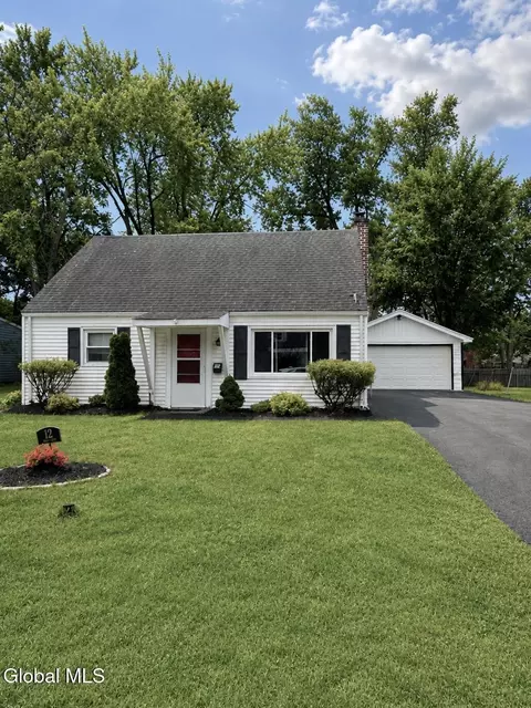 12 David Rd, Latham, NY 12110