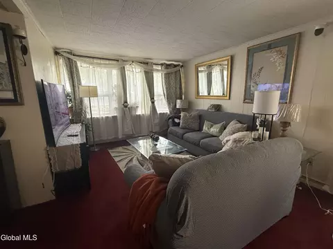 Living - 215 Elder St, Schenectady, NY 12304 photo 1 of 3