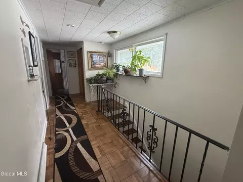 Entry Way - 215 Elder St, Schenectady, NY 12304 photo 2 of 3