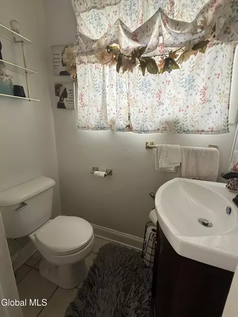 Bath - 215 Elder St, Schenectady, NY 12304 photo 1 of 2