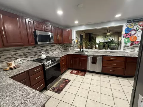 Kitchen - 215 Elder St, Schenectady, NY 12304 photo 3 of 3