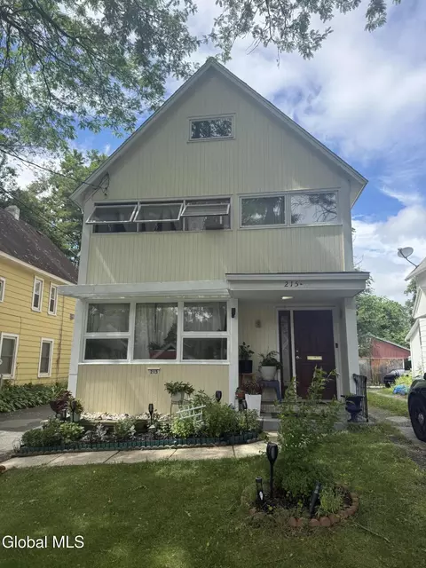 Exterior - 215 Elder St, Schenectady, NY 12304 photo 2 of 5