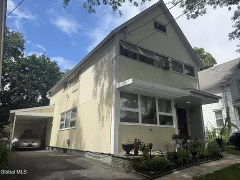 Exterior - 215 Elder St, Schenectady, NY 12304 photo 3 of 5