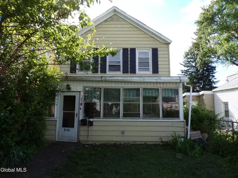 709 4th Ave, Troy, NY 12182