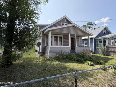 Exterior - 1162 Forest Rd, Schenectady, NY 12303 photo 2 of 4