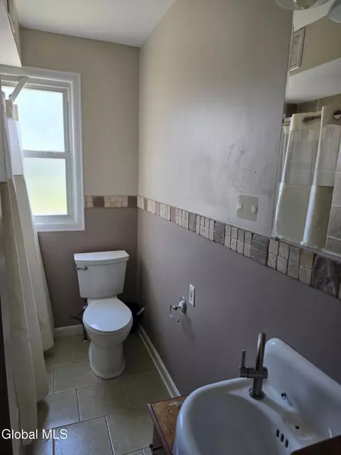 Bath - 1162 Forest Rd, Schenectady, NY 12303 photo 2 of 3