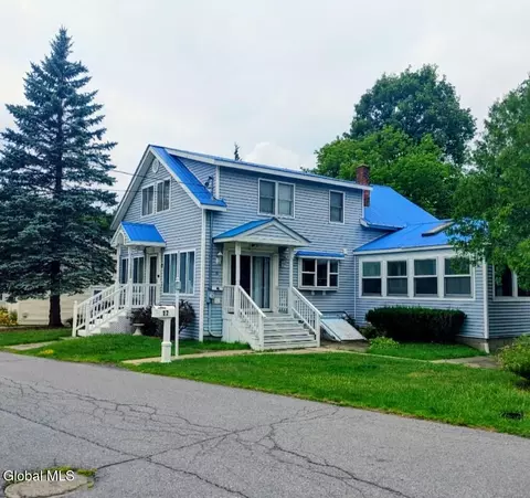 17 Abercrombie St, Ticonderoga, NY 12883