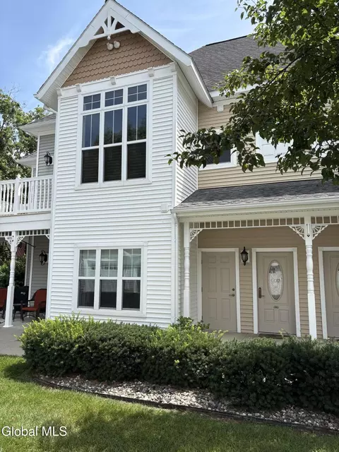 404 Kelly Cir, Altamont, NY 12009
