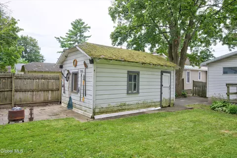 Exterior - 1452 Garner Ave, Schenectady, NY 12309 photo 10 of 12
