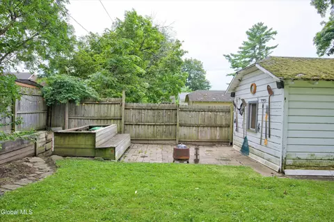 Exterior - 1452 Garner Ave, Schenectady, NY 12309 photo 9 of 12
