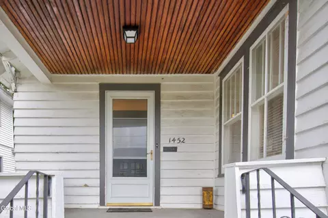 Exterior - 1452 Garner Ave, Schenectady, NY 12309 photo 1 of 12