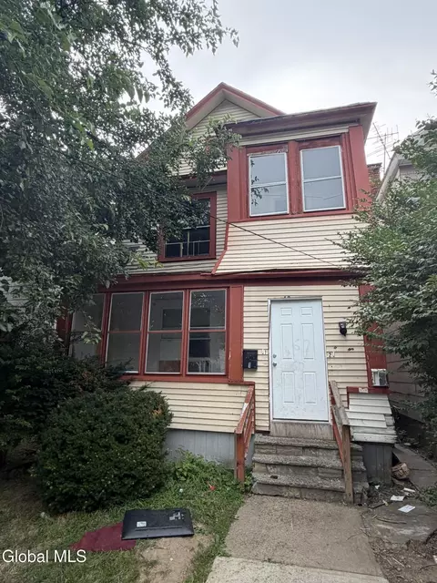 19 Stanwix St, Albany, NY 12209