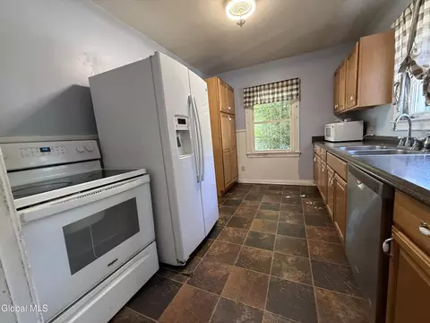 Kitchen - 264 Main St, Corinth, NY 12822 photo 1 of 5