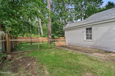 Exterior - 5 Woodridge Rd, Delmar, NY 12054 photo 8 of 8