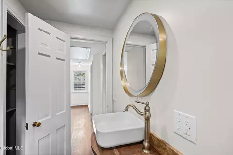 Bath - 5 Woodridge Rd, Delmar, NY 12054 photo 3 of 4