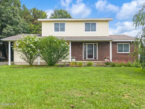 407 Hidley Rd, Wynantskill, NY 12198