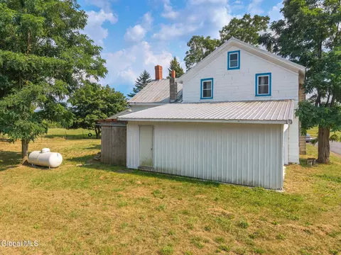 Exterior - 118 Freeds Rd, Howes Cave, NY 12092 photo 4 of 7